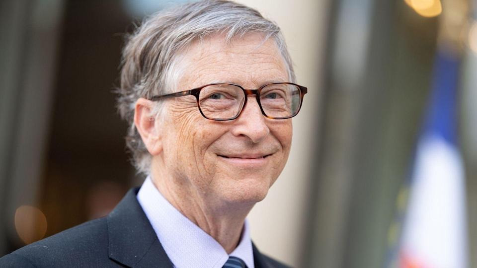 Tỷ phú Bill Gates nổi tiếng với thói quen tiết kiệm, hiếm khi tiêu xài hoang phí. Tuy nhiên, ông đã bỏ ra 30,8 triệu USD (hơn 709 tỷ đồng) để mua một cuốn sách cũ.