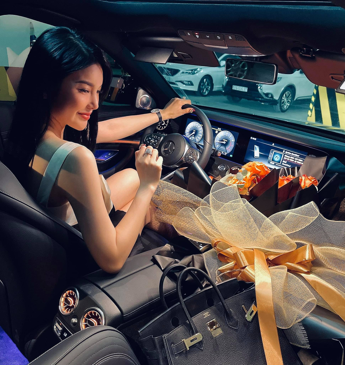 Cô tiết lộ đây là thành quả tự thưởng cho bản thân sau một năm cố gắng làm việc.