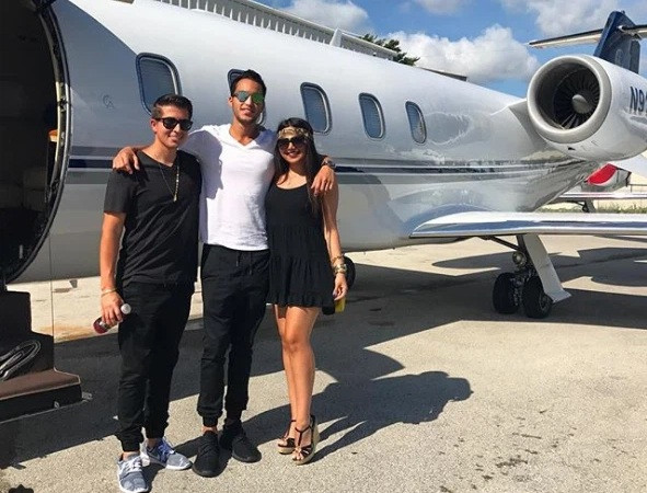 Máy bay trực thăng là phương tiện di chuyển phổ biến của con nhà giàu.