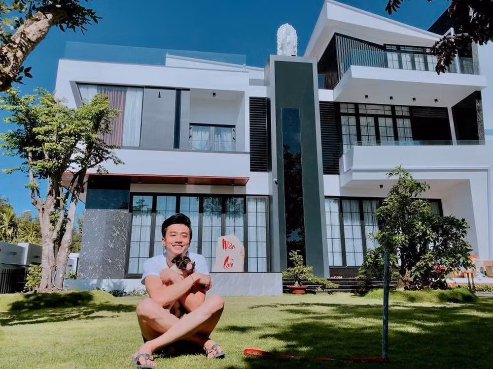 Cách đây vài năm, Quốc Trường hoàn thành xây dựng căn biệt thự trị giá 25 tỷ đồng. Ảnh: Vietnamnet