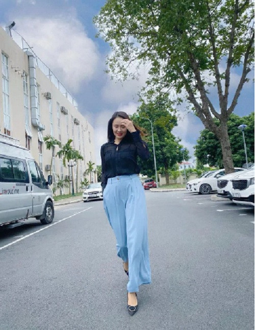 Ngoài đời, nữ diễn viên Hồng Diễm (vai Châu) rất chịu chi, thường xuyên sắm những món đồ có giá thành không hề nhỏ. Ảnh: Internet