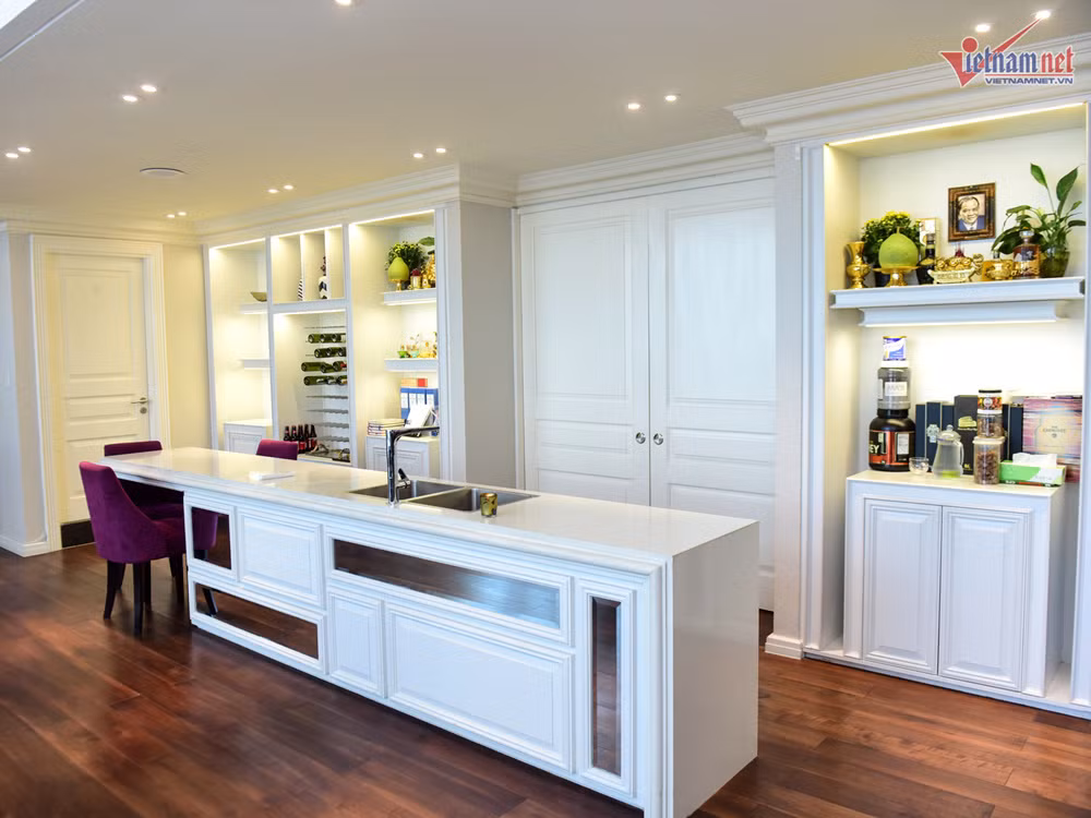 Khu bếp gọn gàng, sạch sẽ, thích hợp để 2 mẹ còn cùng nhau nấu nướng. Ảnh: Vietnamnet