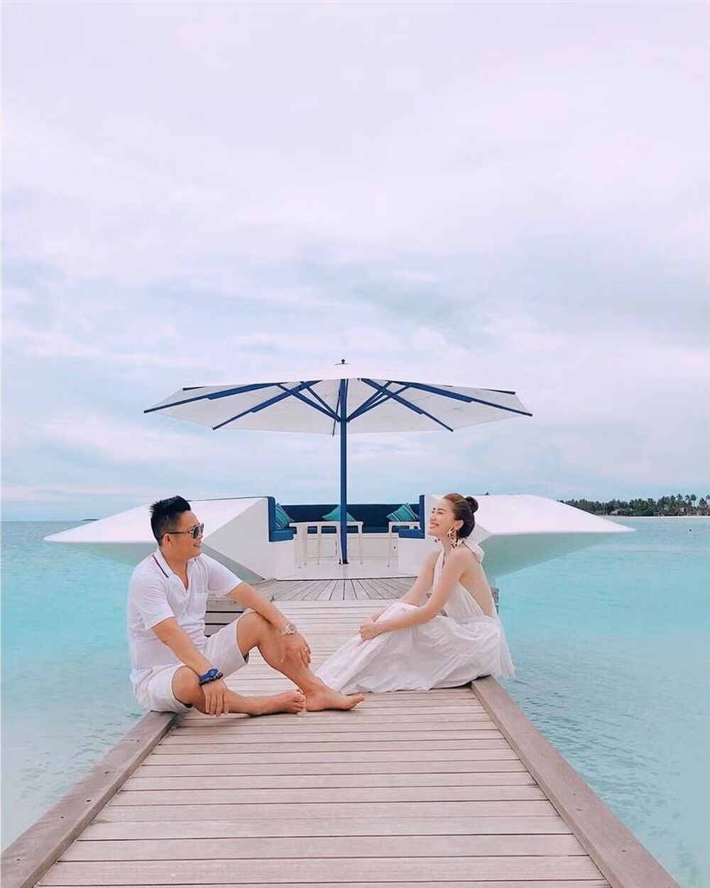 Không chỉ vậy, nữ ca sĩ thường xuyên được ông xã đưa đi vi vu khắp các resort cao cấp bậc nhất tại Việt Nam. Ảnh: FBNV.