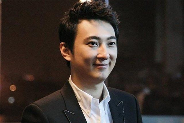 Trong một lần đi hát karaoke với bạn bè, Vương Tư Thông không ngần ngại "đốt" 8,5 tỷ đồng.