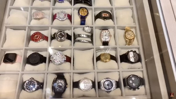 Bộ sưu tập hàng hiệu của Hoa hậu Thu Hoài đến từ nhiều hãng lớn như Hermes, Louis Vuitton, Gucci, Chanel, Dior...Ảnh: FB