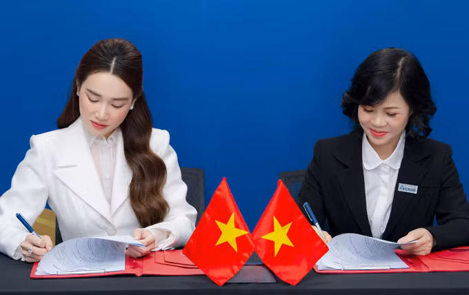 Cuối tháng 12 năm ngoái, Nhã Phương hé lộ việc là Phó Chủ tịch của một công ty có doanh thu tầm 500 triệu - 1,5 tỷ đồng/tháng. Ảnh: Internet