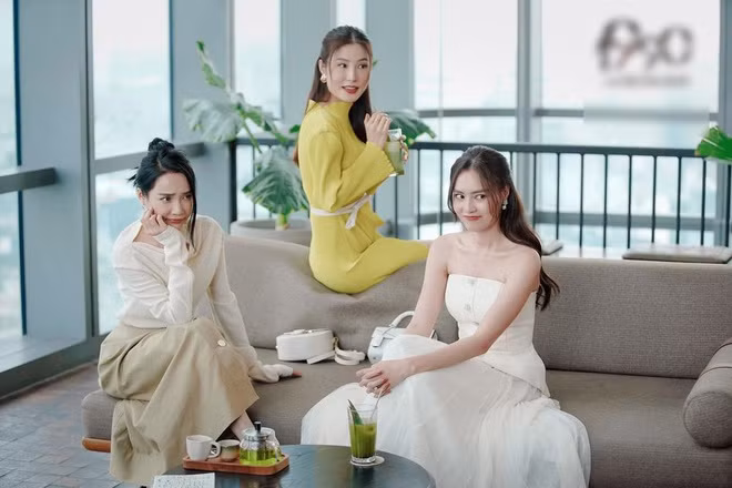 Trong khi đó, Nhã Phương cũng không kém cạnh ông xã khi là gương mặt quen thuộc trong các bộ phim truyền hình, được giới trẻ mến mộ. Ảnh: Zing