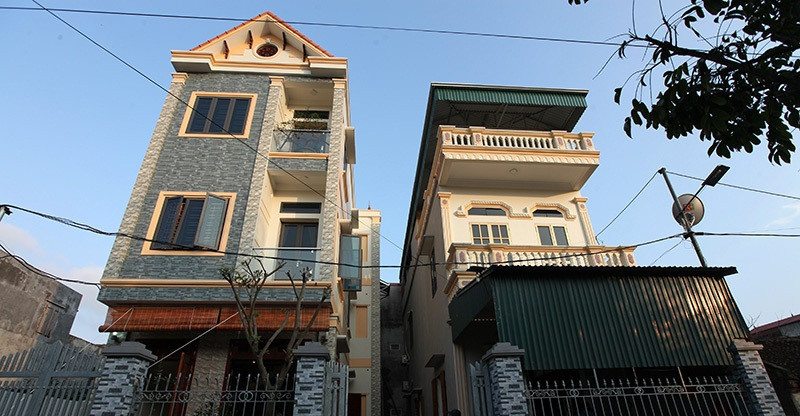 Tiền vệ Nguyễn Quang Hải (sinh 1997) sống cùng bố mẹ trong căn nhà 3 tầng khang trang được xây dựng trên mảnh đất rộng 200m2 ở xã Xuân Nộn, huyện Đông Anh (Hà Nội). Ảnh: Vietnamnet.