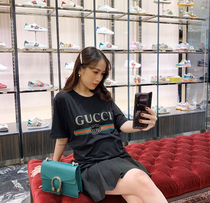 Chiếc Gucci Dionysus sang chảnh khiến Joyce Phạm phải chi 2.650 USD (62 triệu đồng) để sở hữu. Nguồn ảnh: FBNV, Instagram