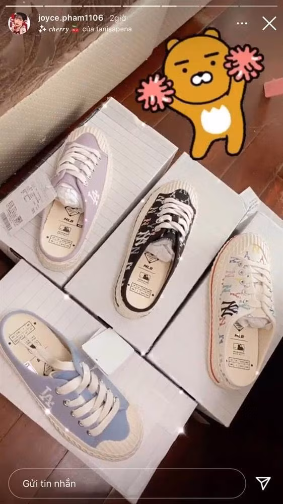 Khi thích một mẫu giày thì Joyce Phạm phải rinh về tất cả các màu.