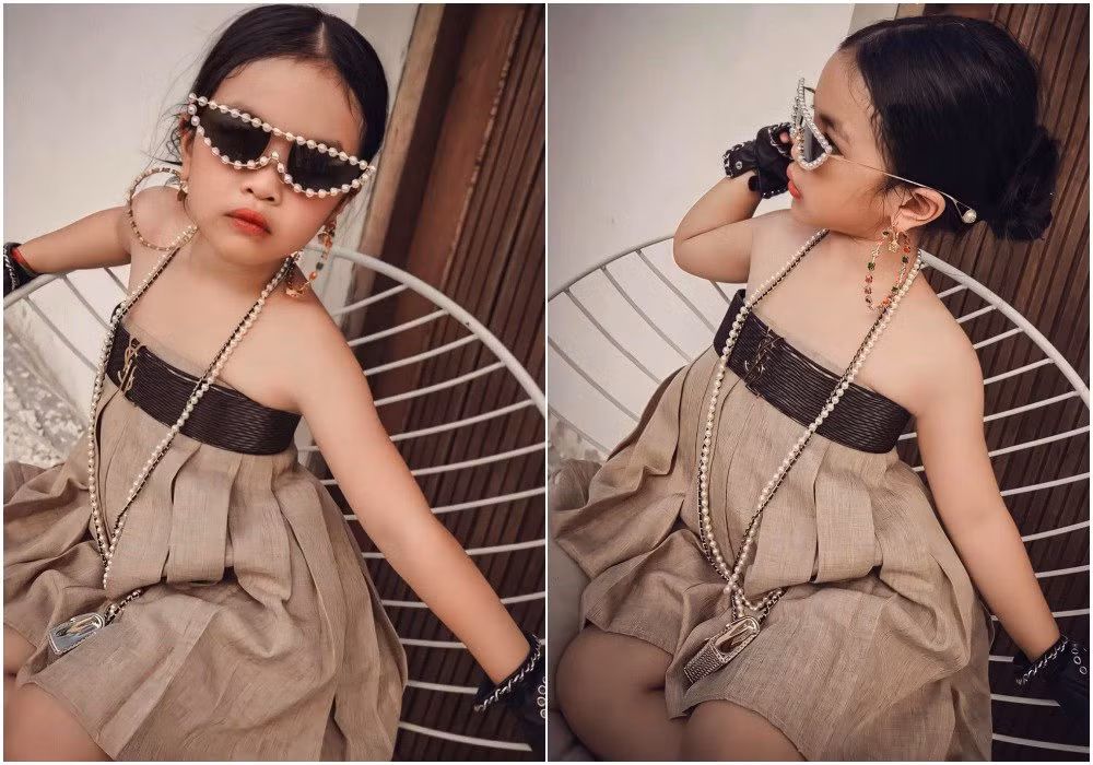 Mới đây, trong loạt ảnh được mẹ Mina đăng tải, lần đầu tiên tiểu công chúa Nana làm mẫu một mình và thể hiện khả năng tạo dáng, biểu cảm. Đáng chú ý, Nana được bố mẹ sắm cho toàn hàng hiệu.