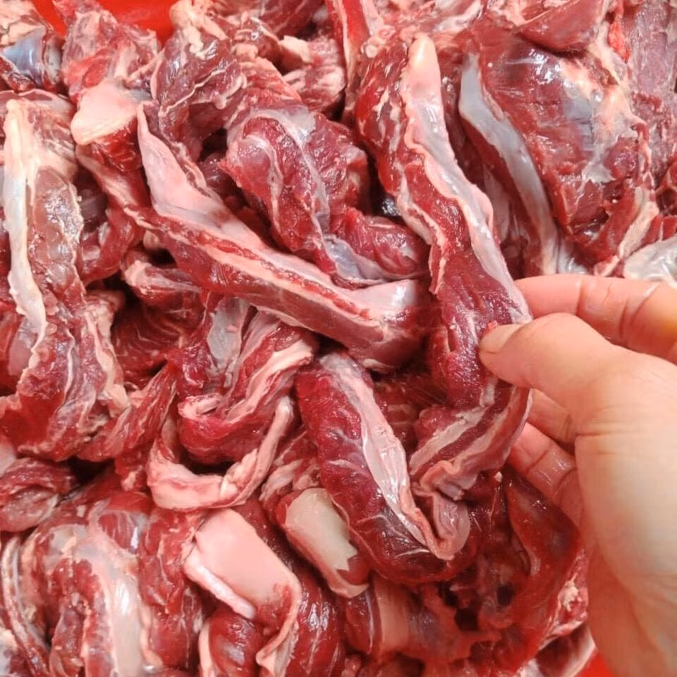 Người bán cho hay, do nhập được mối gốc số lượng nhiều nên giá rẻ. Đây là hàng thượng hạng, chất lượng rất đảm bảo, thịt mềm, tươi ngon. Ảnh: Facebook