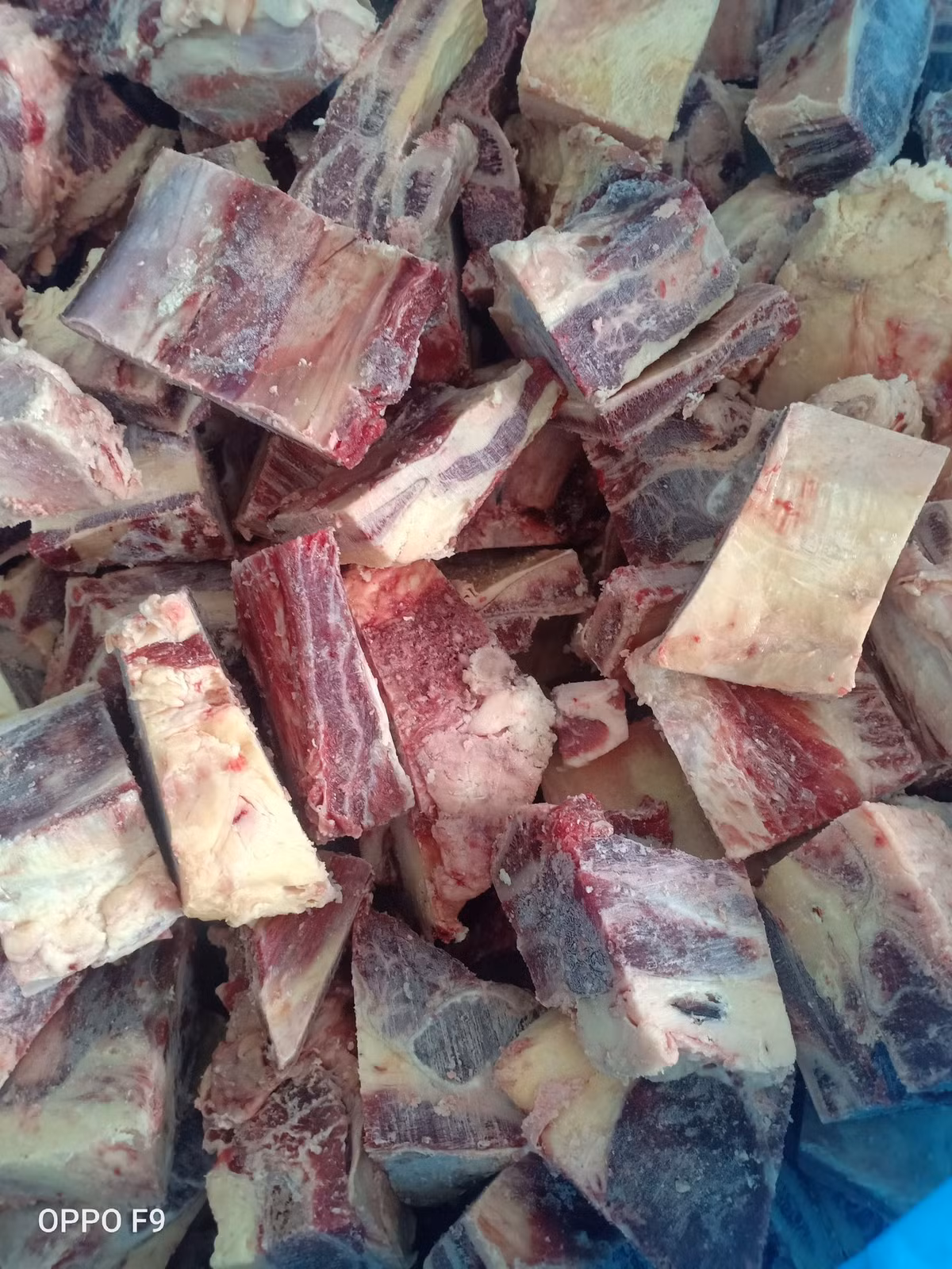 Không chỉ có dẻ sườn bò Úc mà sườn sụn bò Úc cũng có giá rẻ "giật mình", chỉ 80.000-85.000 đồng/kg. Ảnh: Facebook