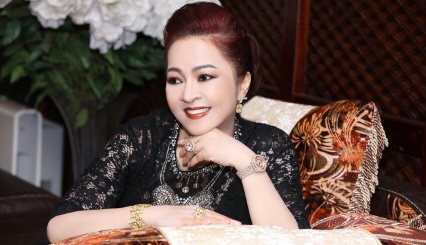 Không những vậy, bà Hằng còn sẵn sàng treo thưởng 1 tỷ đồng cho người nào tìm ra danh tính antifan đã đăng bài bôi nhọ, nói xấu bà trên mạng xã hội. Ảnh: Internet.