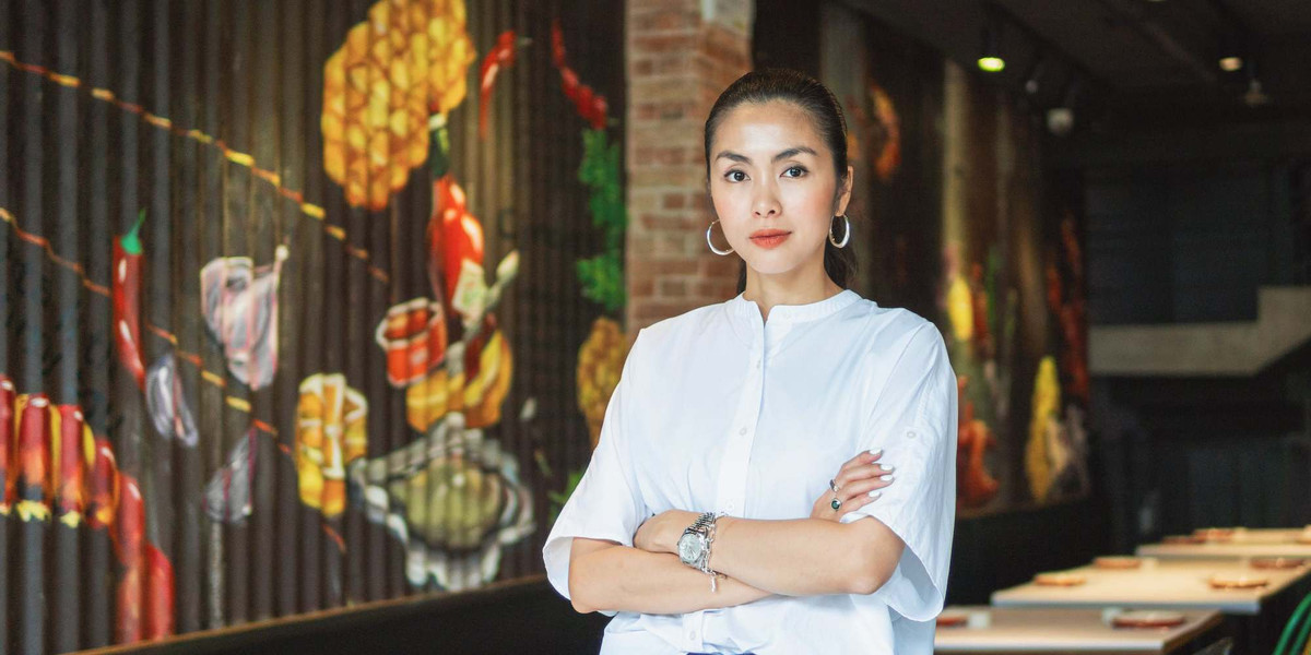 Từ khi kết hôn với ông xã Louis Nguyễn, Tăng Thanh Hà rút lui khỏi showbiz, tập trung kinh doanh. Cô điều hành một nhà hàng nổi tiếng về hải sản tọa lạc ở trung tâm TP HCM. Ảnh: Vietcetera