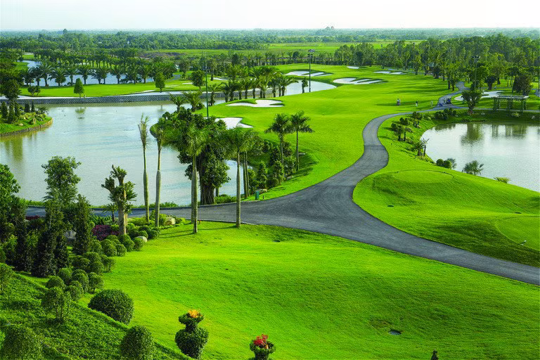 Soi ho so thanh vien Tap doan Phu Tai Duc muon dau tu san golf 35,5 ty dong