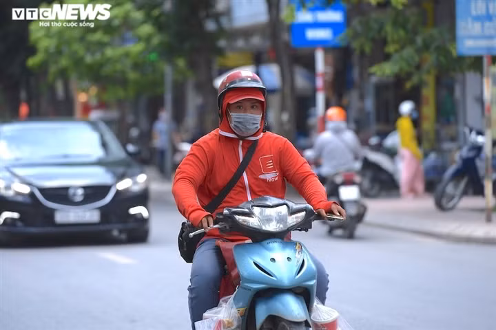 Hang quan chi ban mang ve, thu nhap cua shipper Ha Noi cao ky luc-Hinh-2