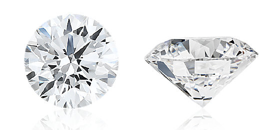 Kim cương không màu được coi là có giá trị nhất. Tuy nhiên, kim cương có thể được tìm thấy với nhiều màu sắc, bao gồm xanh lá cây, xanh lam, vàng, nâu, cam, tím, đỏ hoặc thậm chí là đen.