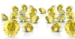 Màu sắc của một viên kim cương phụ thuộc vào các nguyên tố vi lượng bên trong viên kim cương, hoặc sự xuất hiện của tạp chất khác trong quá trình hình thành.