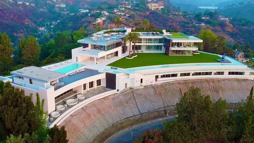 The ONE bắt bầu được khởi công xây dựng từ năm 2012. Ông Nile Niami là người cho xây siêu biệt thự này. Ảnh: Dirt