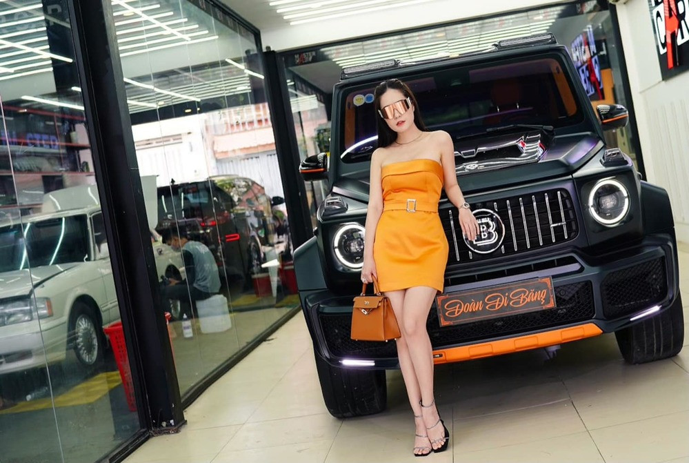 Trước đó, Di Băng được biết đến là một nữ doanh nhân thành đạt với cuộc sống xa hoa và đồ hiệu. Ảnh: Internet