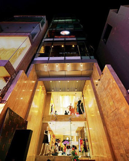 Mỹ Tâm còn được biết tới căn nhà 5 tầng, toạ lạc ở vị trí trung tâm TP HCM. Nguồn ảnh: FBNV