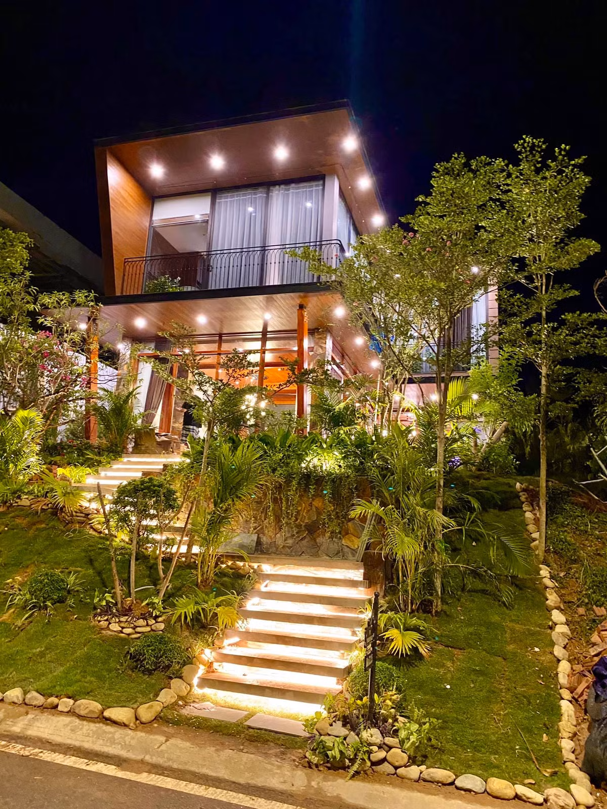 Mới đây, trên một group nhà đẹp, chị Đỗ Trang chia sẻ ngôi nhà mà chị hoàn thiện bằng tất cả tâm huyết ở Vĩnh Phúc để tận hưởng thiên nhiên trong lành.