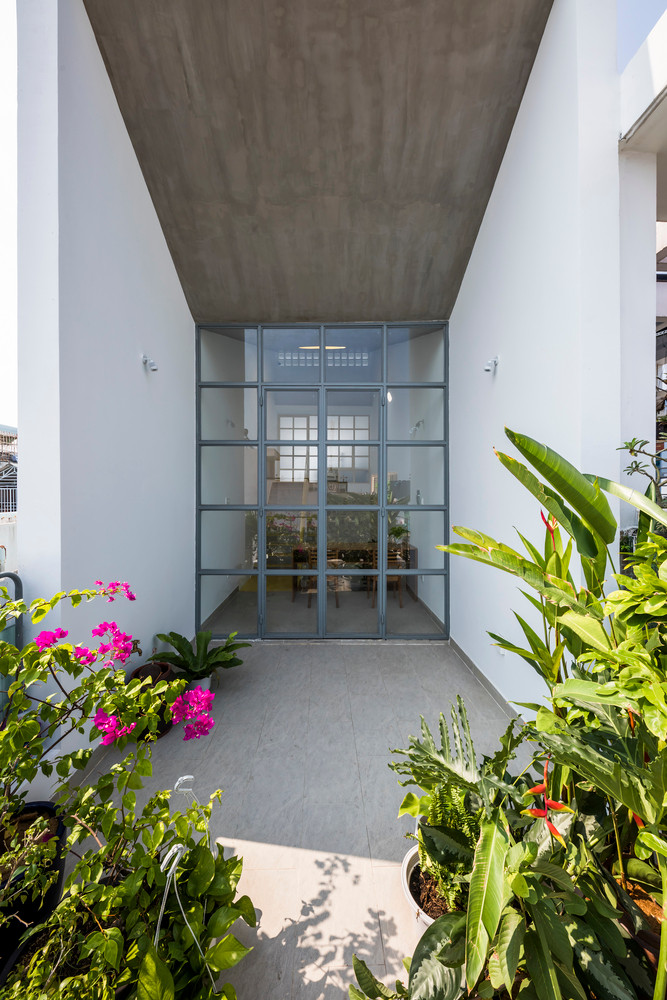 Sự tĩnh lặng trong không gian đưa con người cảm nhận sâu sắc về chính mình. Nguồn ảnh: Hiroyuki Oki.