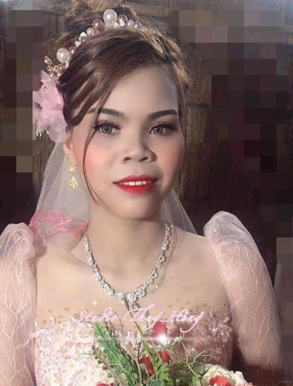 Nhan sac gay chu y cua nguoi chi em than thiet voi 'hotgirl quan Cam'