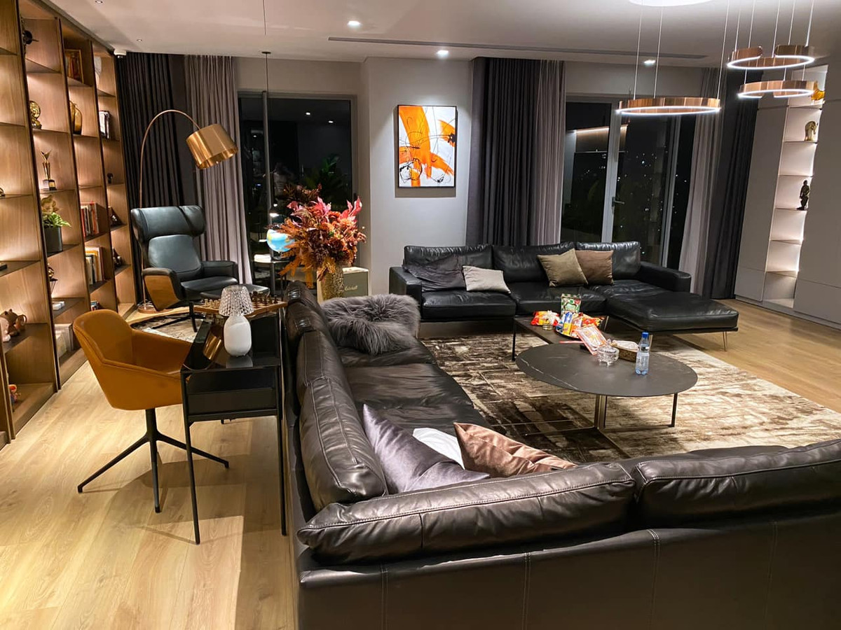 Toàn bộ nội thất đều là hàng nhập khẩu.