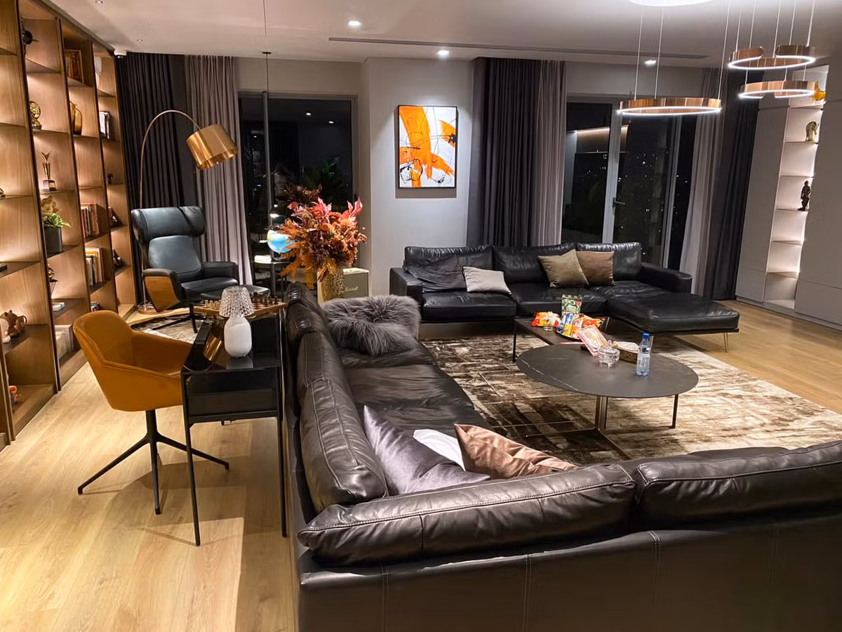 Toàn bộ nội thất đều là hàng nhập khẩu.