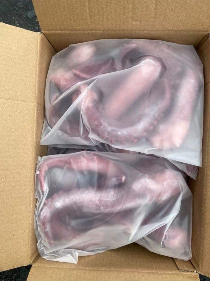 Theo đó, trên chợ mạng, rau bạch tuộc khổng lồ được rao bán với các loại giá khác nhau, từ 89.000 - 130.000 đồng/kg. Ảnh: Facebook