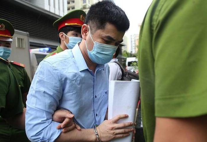 Cong ty Nhat Cuong chuyen hang nghin ty dong buon lau nhu the nao?