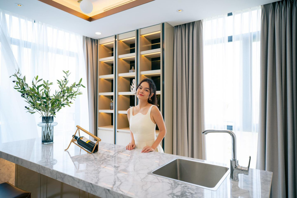 Có thể thấy cơ ngơi mới không hề thua kém căn hộ hiện tại của mẹ con Phạm Quỳnh Anh tại TP HCM.