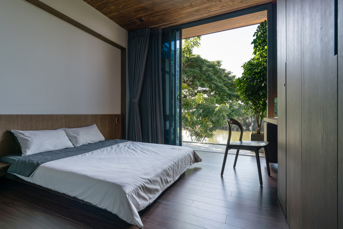 Nhờ đó, không gian sống ấm cúng nhưng vẫn rất sang trọng. Nguồn ảnh: Quang Dam