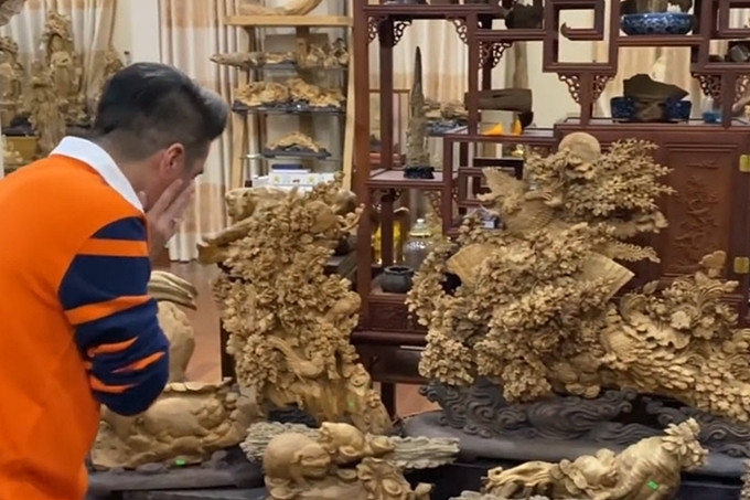 Kỳ nam là vị thuốc rất quý hiếm do gỗ thân già mục của cây dó bầu chuyển hóa mà thành và được cho là quý hiếm hơn trầm hương một bậc. Ảnh: cắt clip.