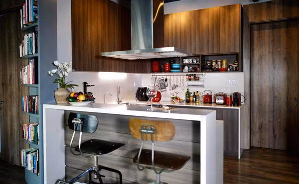 Căn bếp nhỏ nhưng rất tiện nghi.