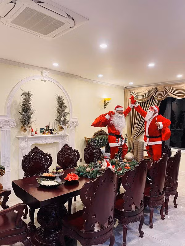 Nội thất trong nhà mang hơi hướng cổ điển, sang trọng. Ảnh: Thoidaiplus