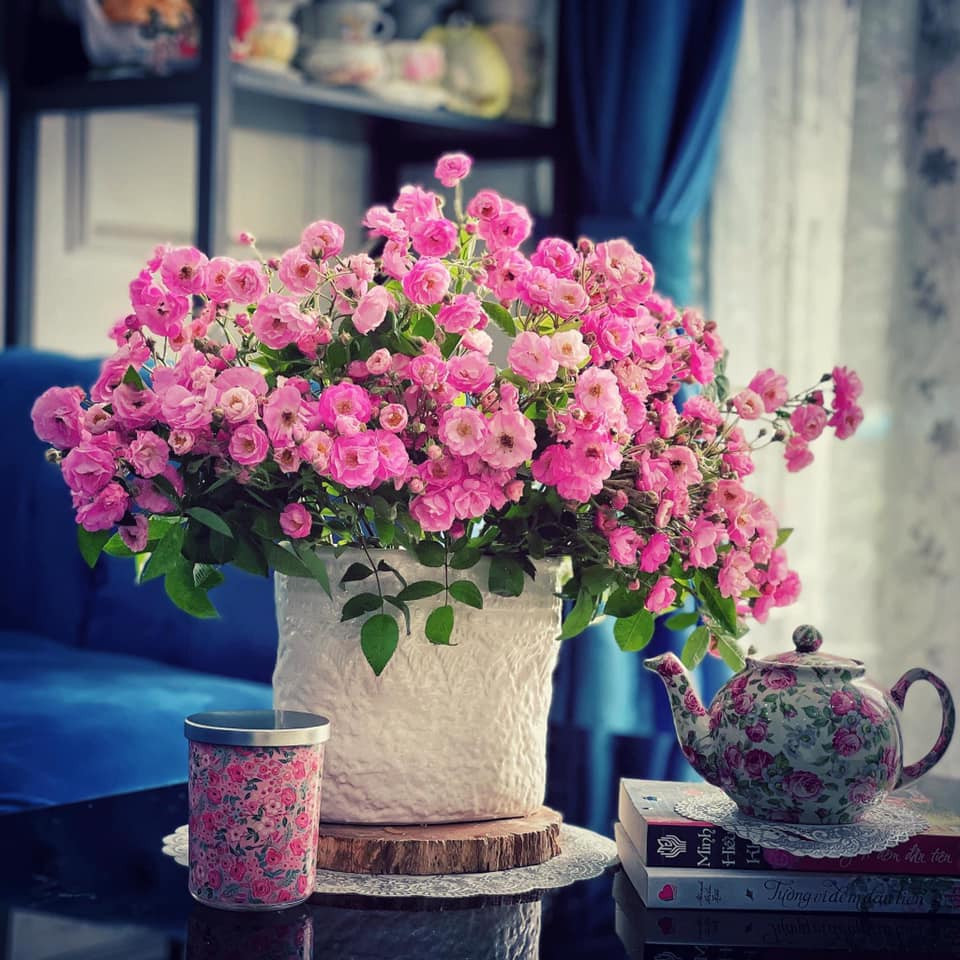 Anh Duy cho biết, mỗi ngày đổ sỉ cho khách khoảng 2.000 - 3.000 cành.