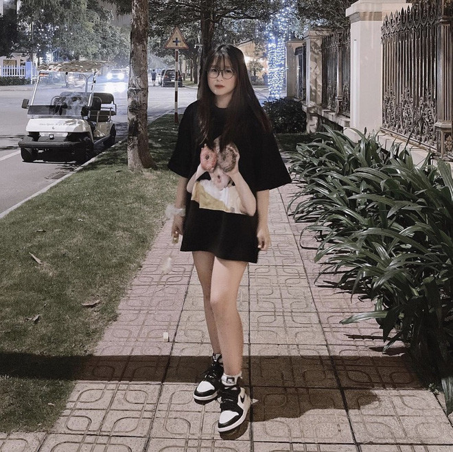 Chao còn học rất giỏi, có IELTS 8.0 và điểm IB (chứng chỉ Tú tài quốc tế) 40/45, cao hơn trung bình thế giới là 30/45. Đây quả thực là thành tích khiến ai cũng ngưỡng mộ. Ảnh: Doanh nghiệp &amp; Tiếp thị