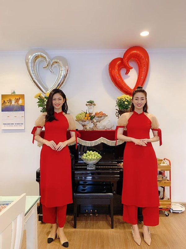 Ngô Trà My - Ngô Thanh Thanh Tú là hai chị em ruột đều đạt giải ở cuộc thi sắc đẹp đình đám. Ngô Trà My giành ngôi Á hậu 1 của Hoa hậu Hoàn vũ Việt Nam 2015 còn Ngô Thanh Thanh Tú vừa giành ngôi Á hậu 1 của Hoa hậu Việt Nam 2016. Ảnh: FBNV.