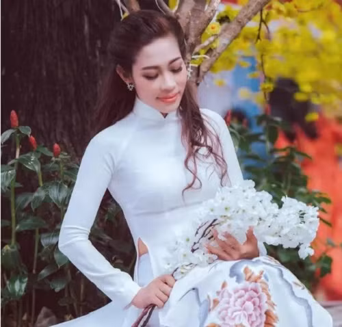 Được biết, Thuỳ Trang từng có 1 năm làm trợ lý, quản lý cho em gái khi Thu Thảo đăng quang ngôi vị cao nhất tại cuộc thi Hoa hậu Đại Dương năm 2014. Ảnh: FBNV