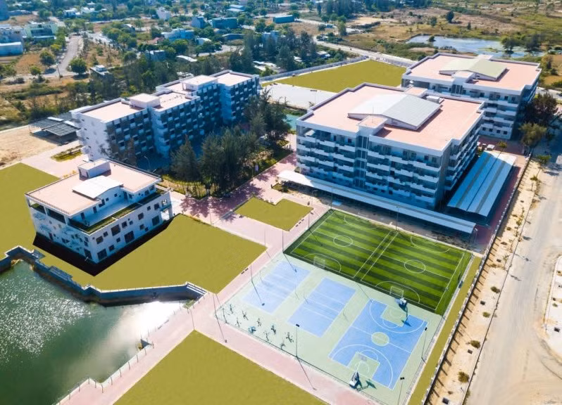 Hiện tại, Khu đô thị công nghệ FPT City Đà Nẵng đã có các trường Tiểu học - Trung học cơ sở (FPT School), trường Trung học phổ thông (THPT) và Đại học FPT (FPT University). Ảnh: Fptcitydn