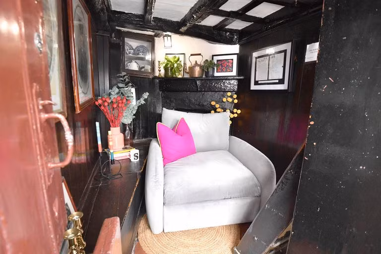 Ngôi nhà xây dựng vào thế kỷ 16 và được sử dụng cho đến năm 1900, khi người cuối cùng buộc phải rời đi theo lệnh của hội đồng thành phố.