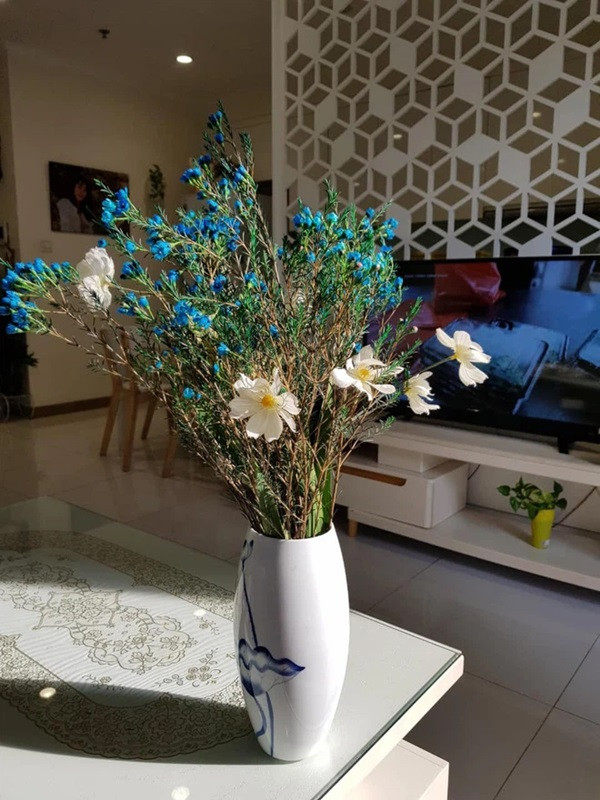 Mới đây, Hoài Anh gây chú ý khi chia sẻ loạt ảnh hiếm hoi hé lộ không gian sống sang trọng trong những ngày đầu xuân Tân Sửu 2021. Ảnh: FBNV.