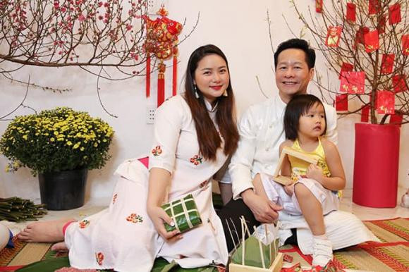 Dù công việc khá bận rộn, song Phan Như Thảo vẫn tranh thủ trang hoàng nhà cửa.