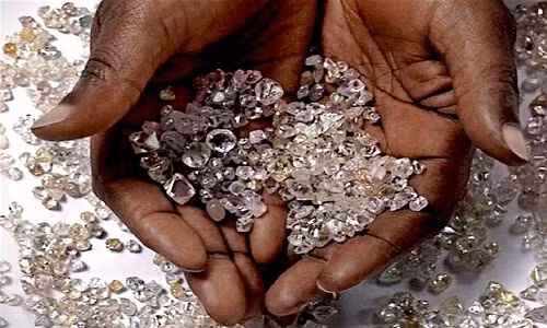 Cộng hòa Dân chủ Congo ở châu Phi đứng thứ 2 trong danh sách những quốc gia có trữ lượng kim cương lớn nhất toàn cầu.