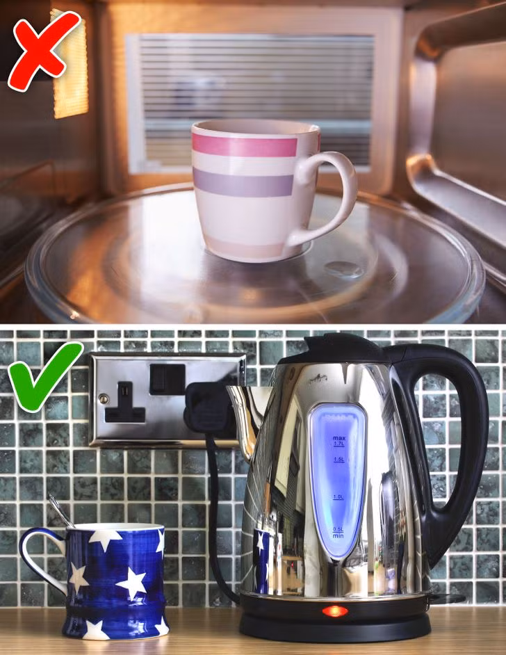 Theo một nghiên cứu, sử dụng ấm điện đun nước vừa nhanh hơn, vừa tốn ít năng lượng hơn so với đun bằng lò vi sóng. Thực tế, lò vi sóng mất 50% năng lượng trong khi chuyển điện năng thành vi sóng. Còn ấm đun nước cách nhiệt rất tốt, chỉ mất 20% tổng năng lượng mà nó sử dụng.