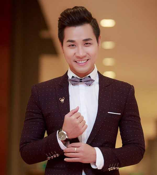 Chia sẻ về việc thưởng Tết Nguyên đán cho nhân viên, MC Nguyên Khang cho biết anh căn cứ vào mức độ đóng góp, thời gian làm việc để có mức thưởng phù hợp. Nguồn ảnh: FBNV