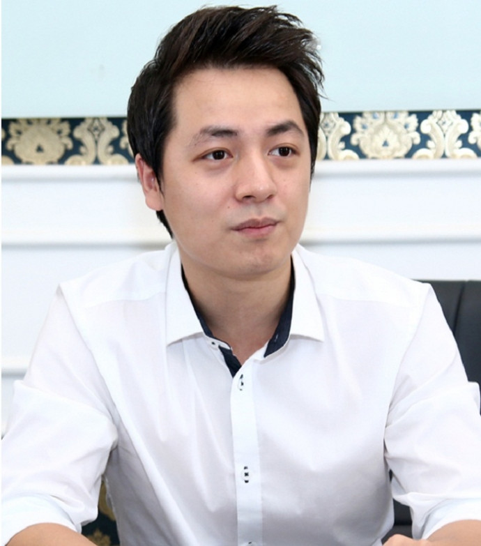 Ca sĩ Đăng Khôi cho biết, mặt bằng chung, tiền thưởng cho nhân viên năm nay cao hơn so với cùng kỳ năm ngoái.